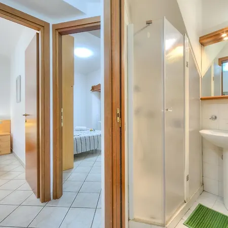 Leonardo House Garden Center - Happy Stresa