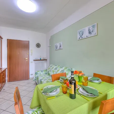 Apartman Leonardo House Garden Center - Happy