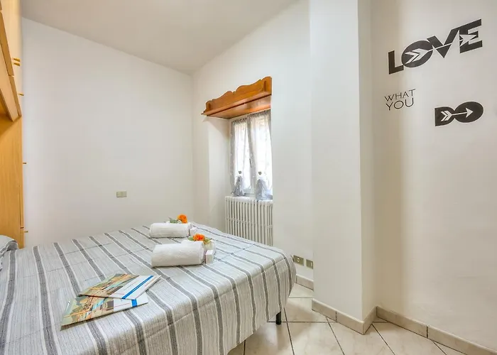 Leonardo House Garden Center - Happy شقة ستريزا